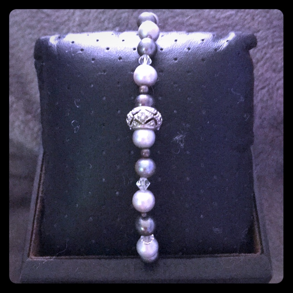 Pearl bracelet